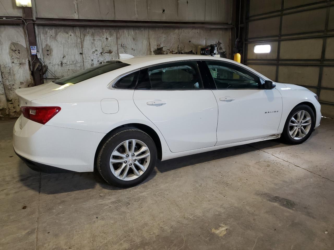 2018 Chevrolet Malibu Lt - Image 3
