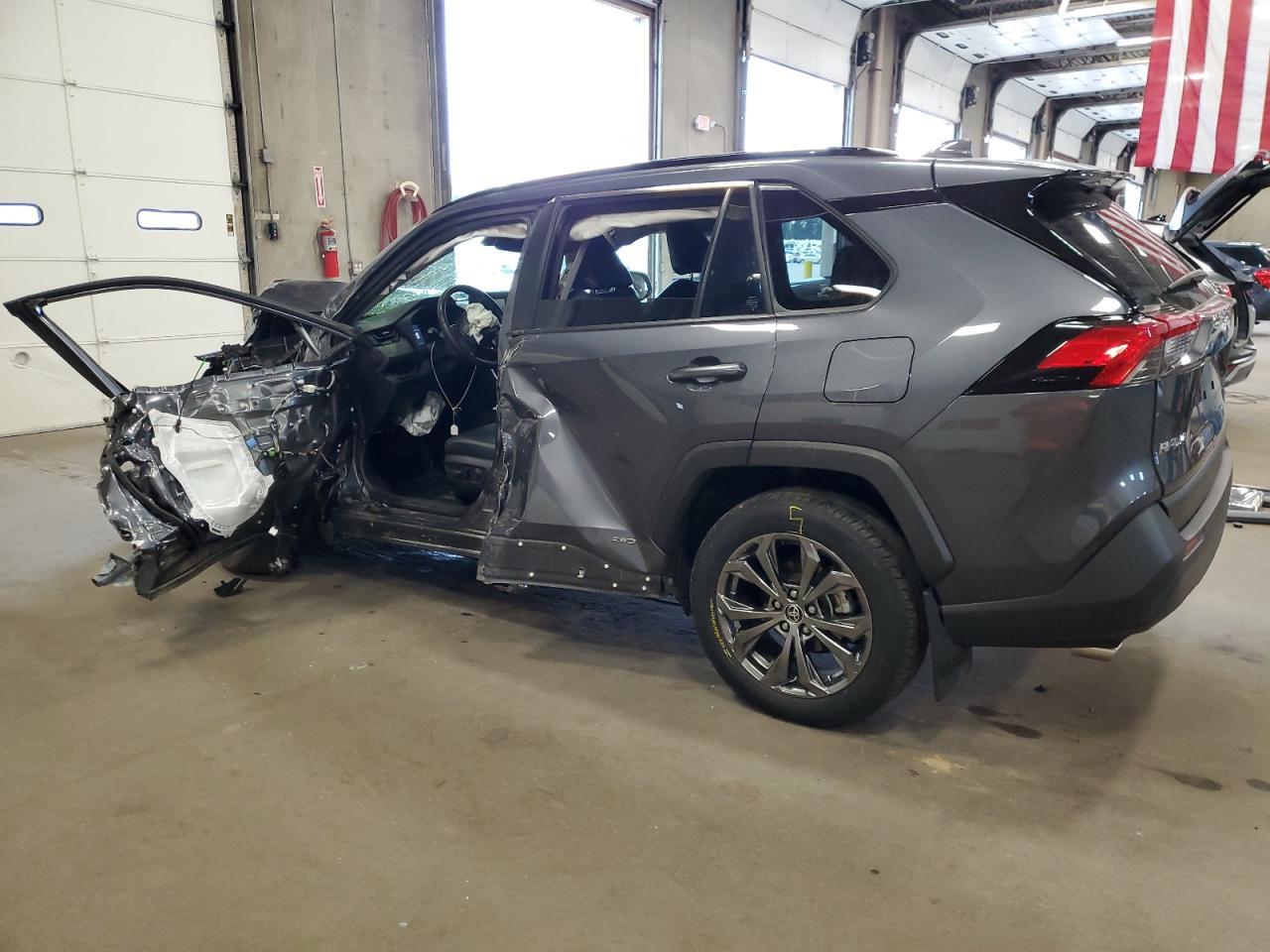 2022 Toyota Rav4 Xle Premium - Фото 2