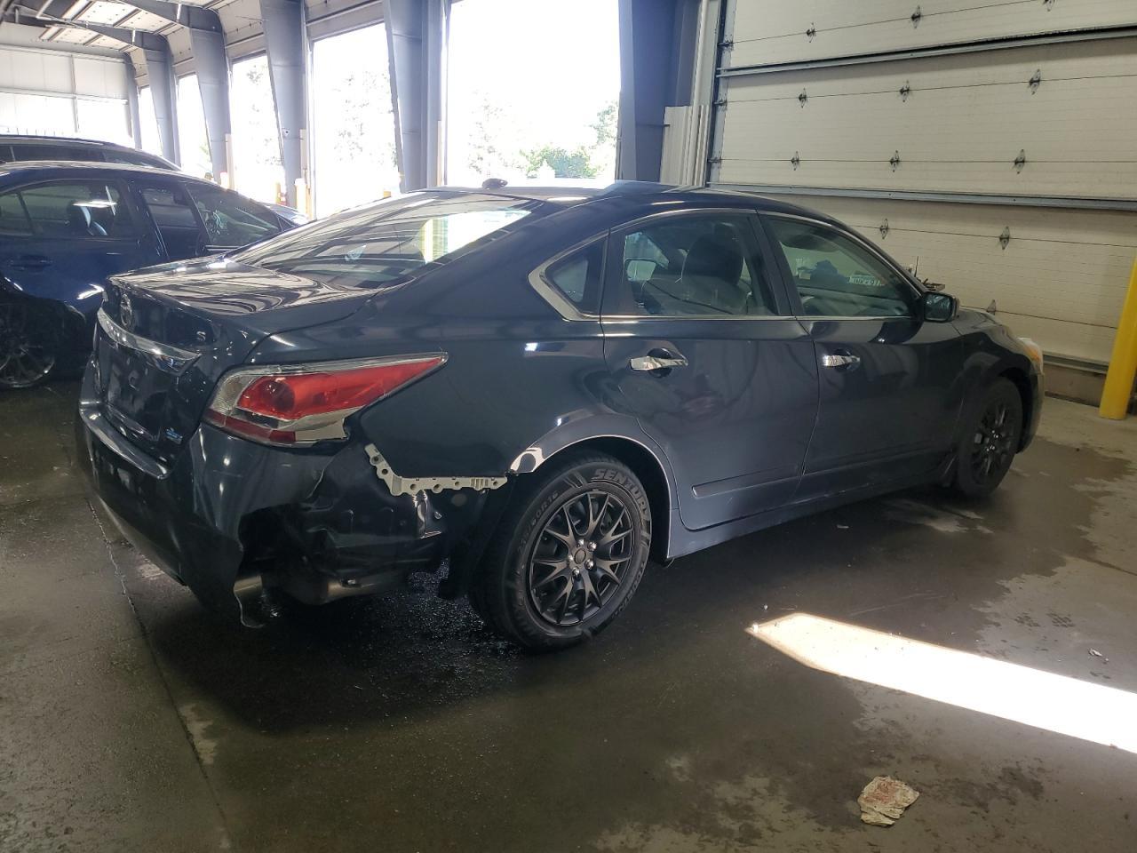 2014 Nissan Altima 2.5 - Image 3