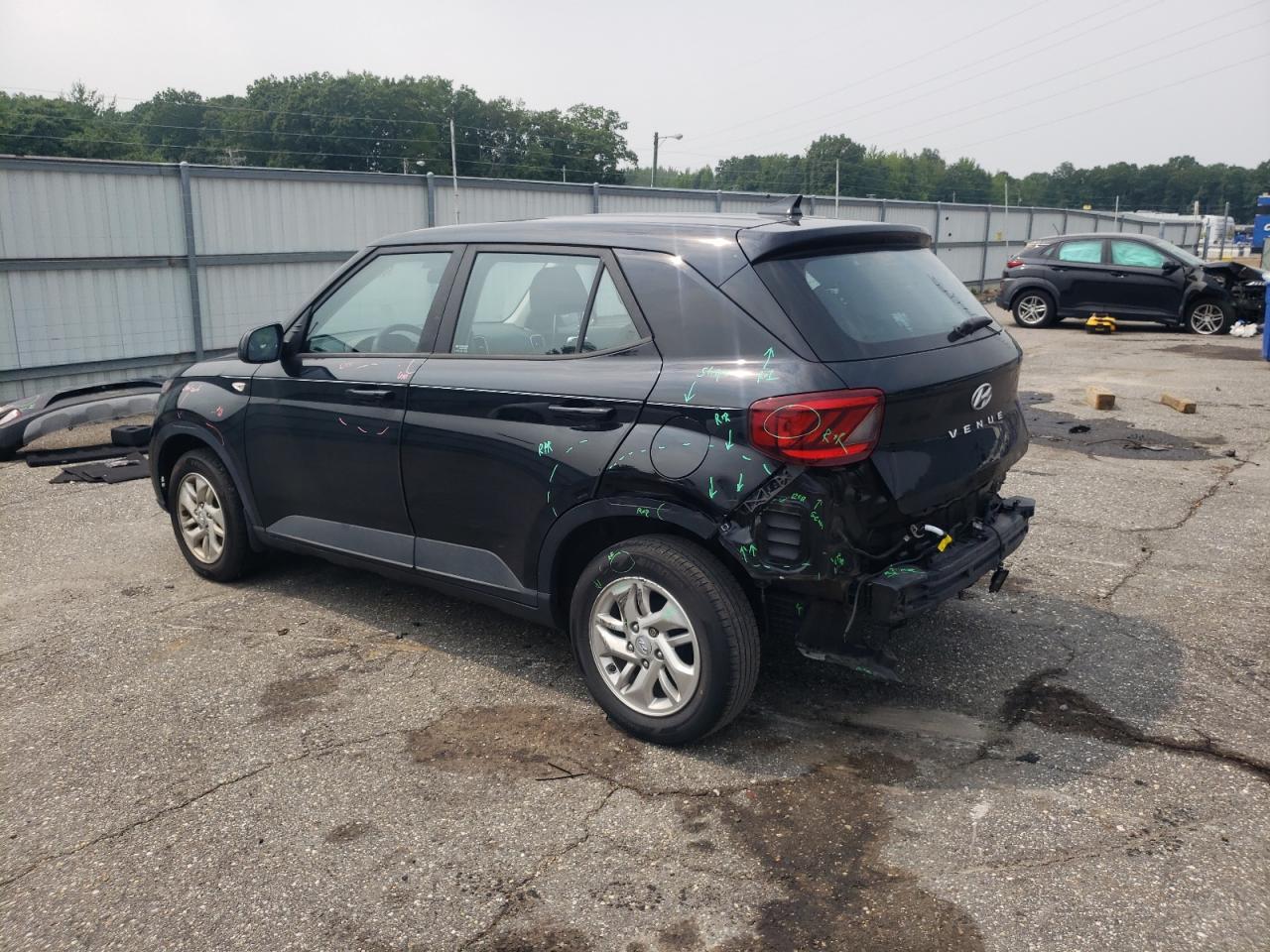 2022 Hyundai Venue Se - Фото 2