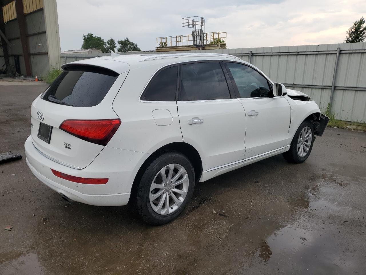 2016 Audi Q5 Premium - Image 3