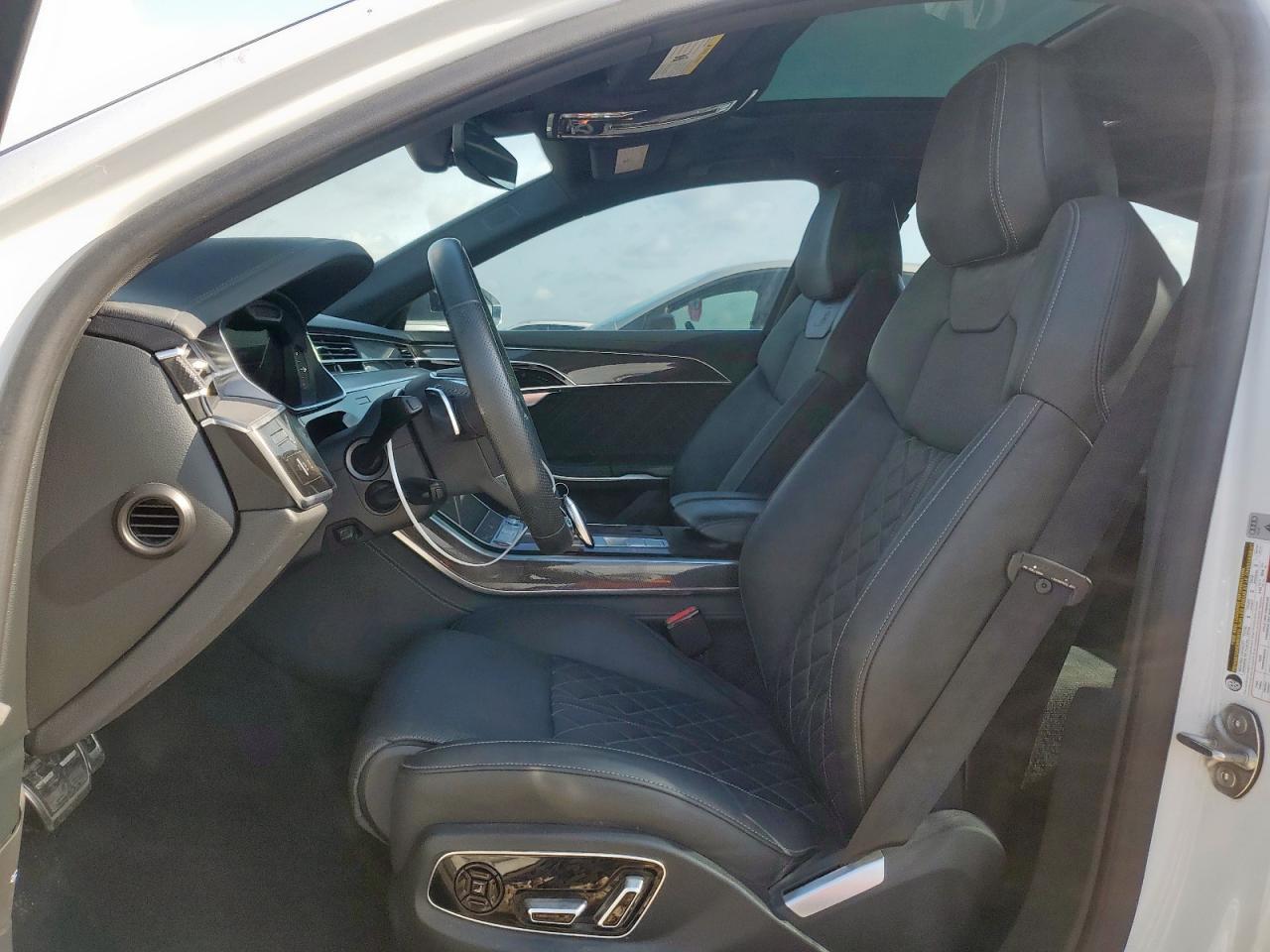 2023 Audi S8 - Фото 7