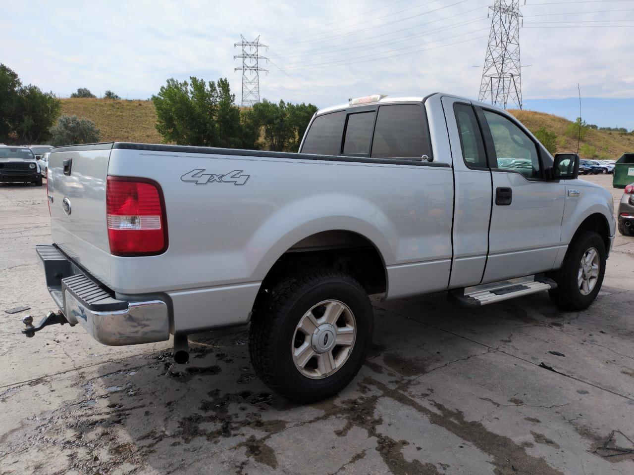 2004 Ford F150 - Фото 3