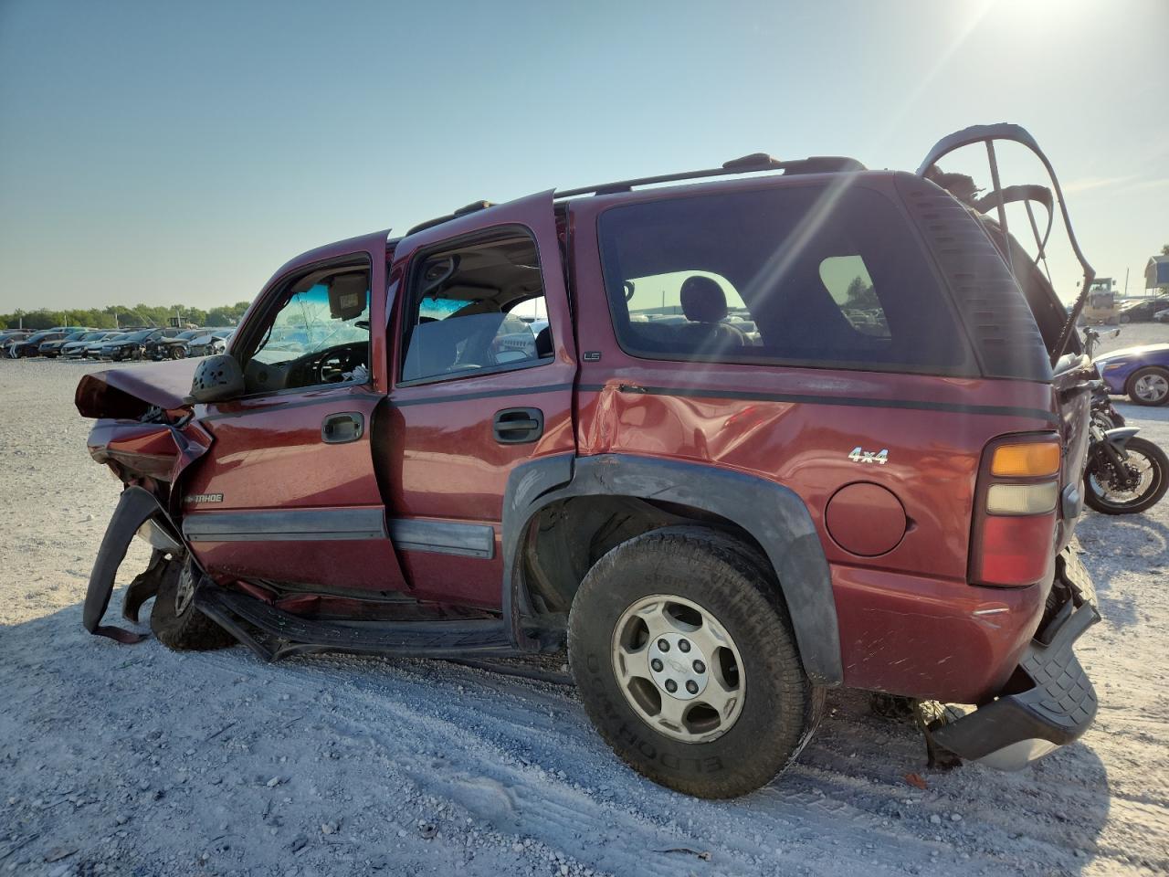 2002 Chevrolet Tahoe K1500 - Image 2