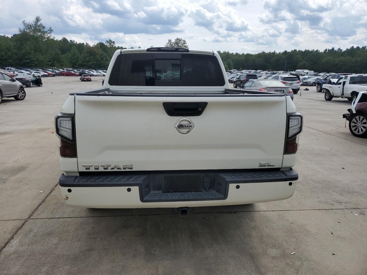 2017 Nissan Titan Sv - Image 6