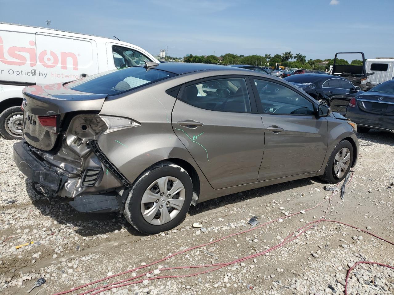 2016 Hyundai Elantra Se - Фото 3