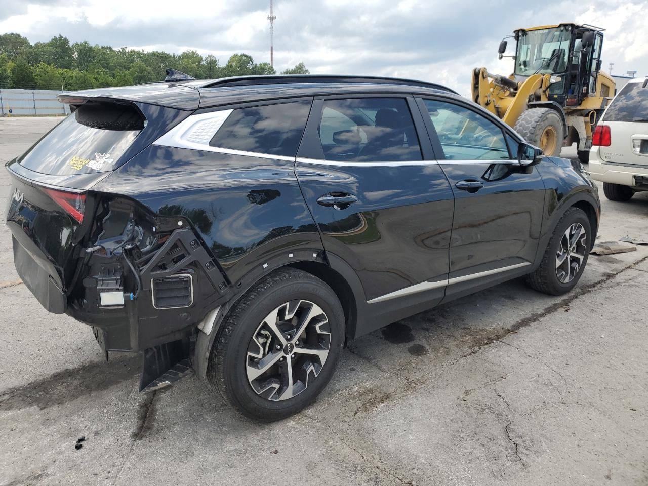 2025 Kia Sportage Ex - Image 3