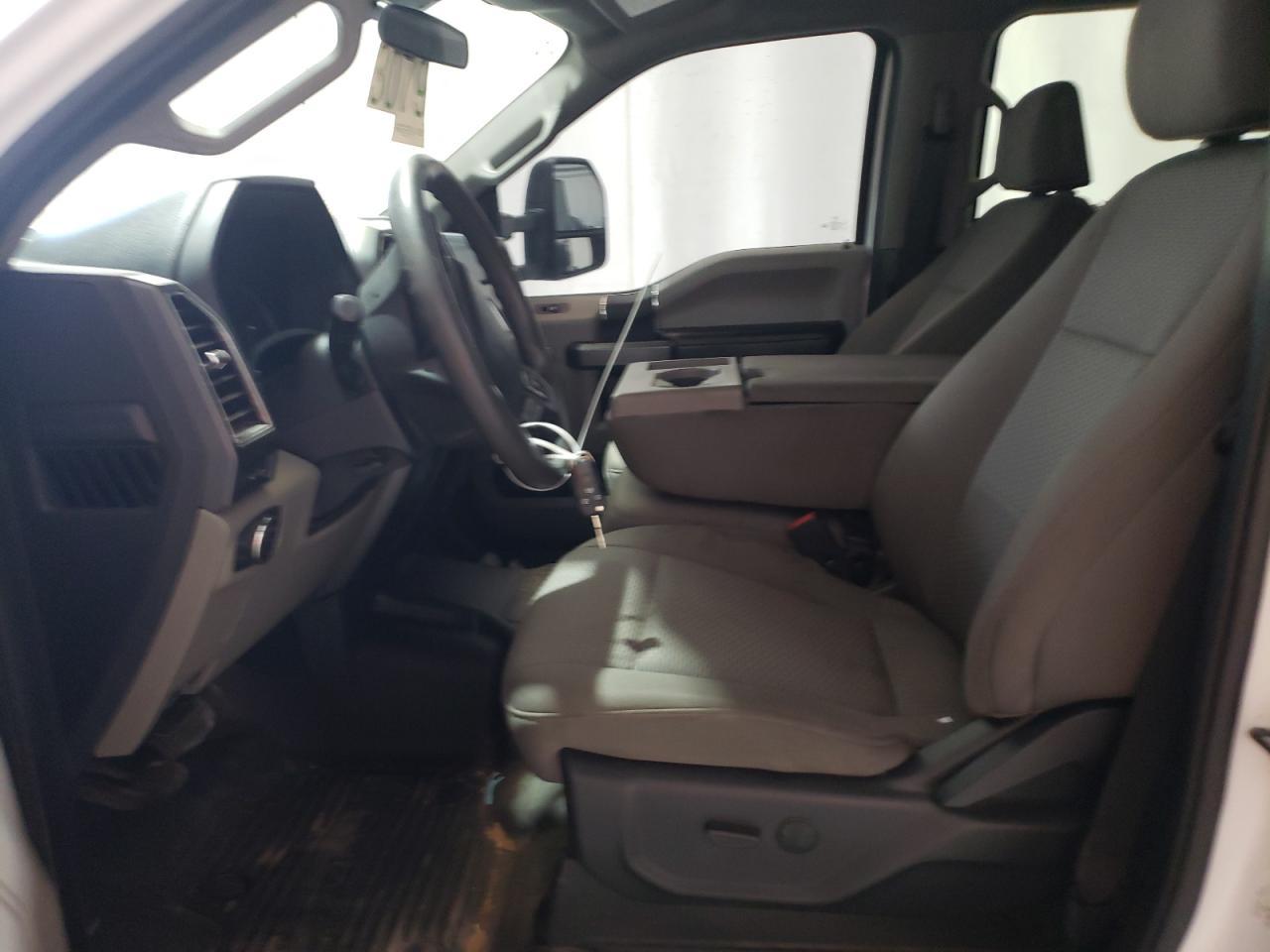 2022 Ford F250 Super Duty - Фото 7