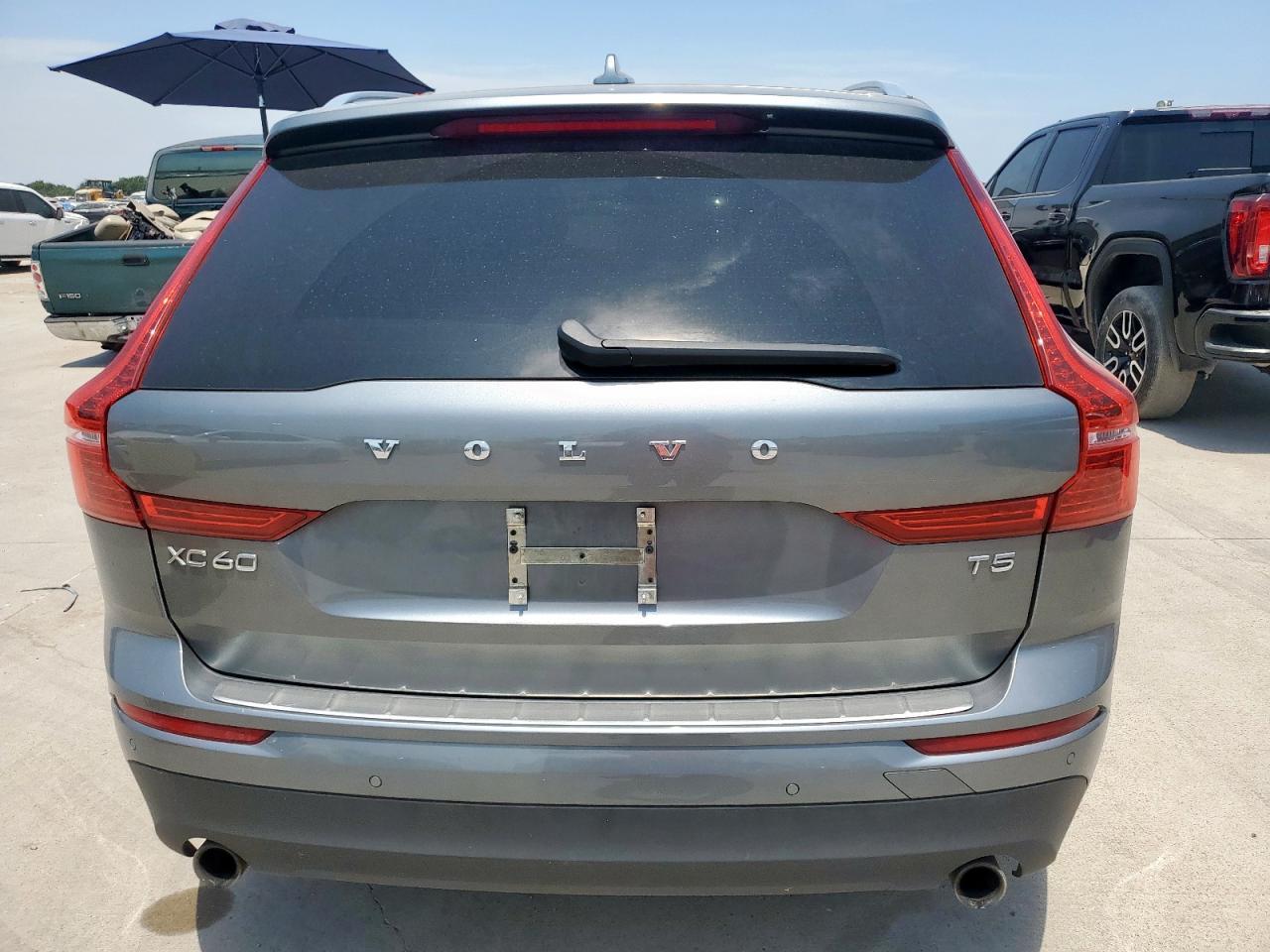 2021 Volvo Xc60 T5 Momentum - Image 6