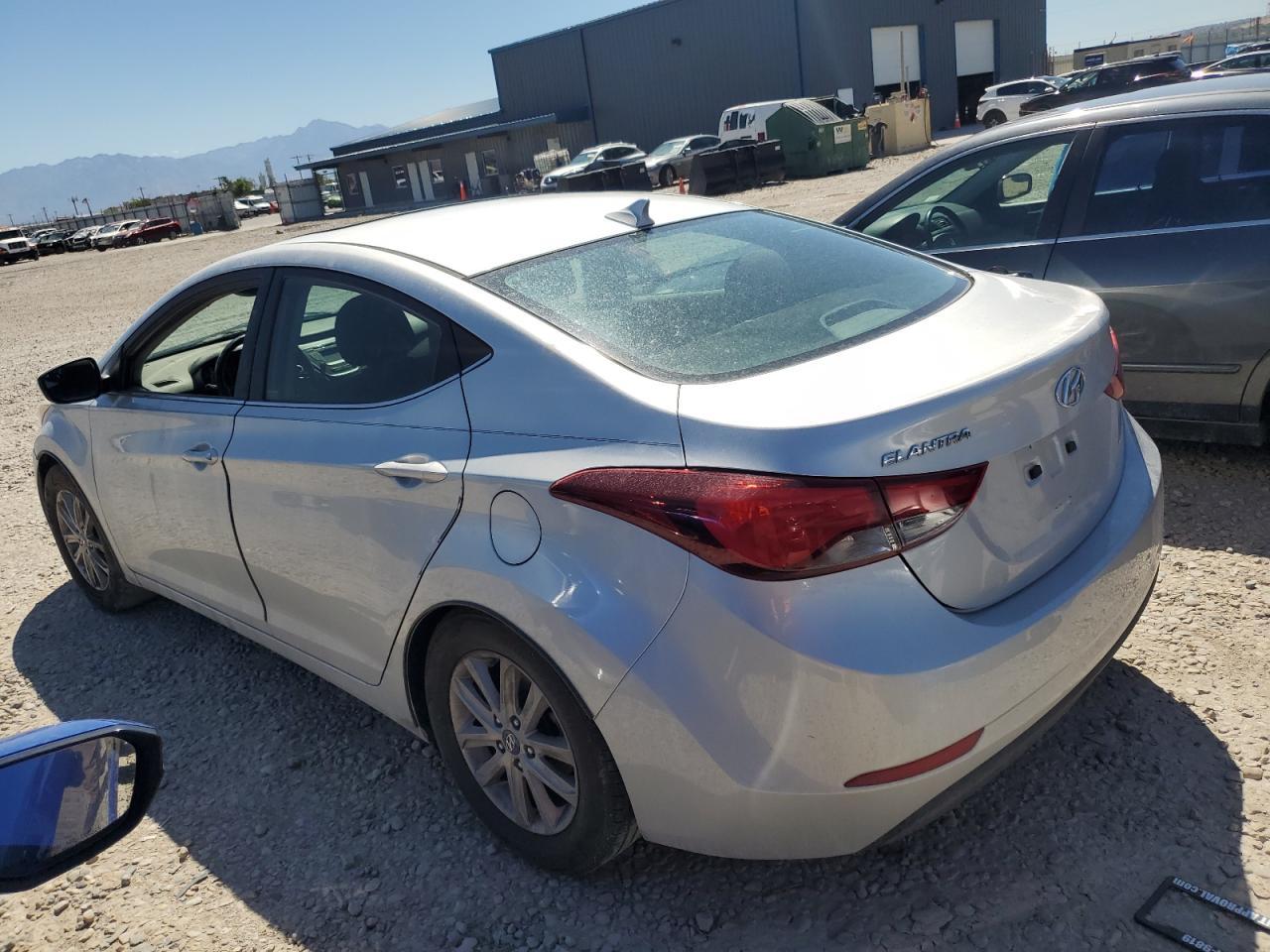 2015 Hyundai Elantra Se - Image 2