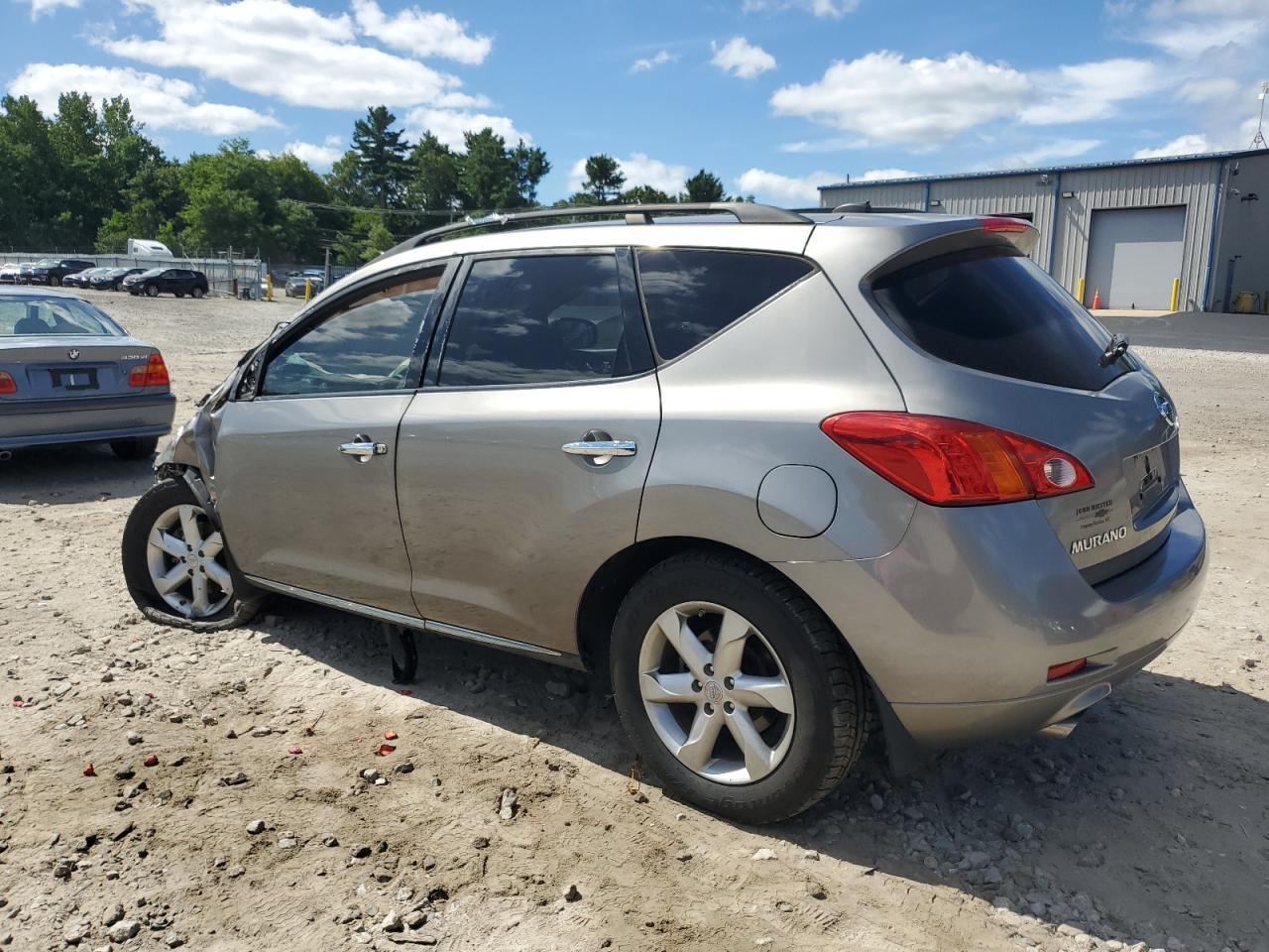 2010 Nissan Murano S - Фото 2
