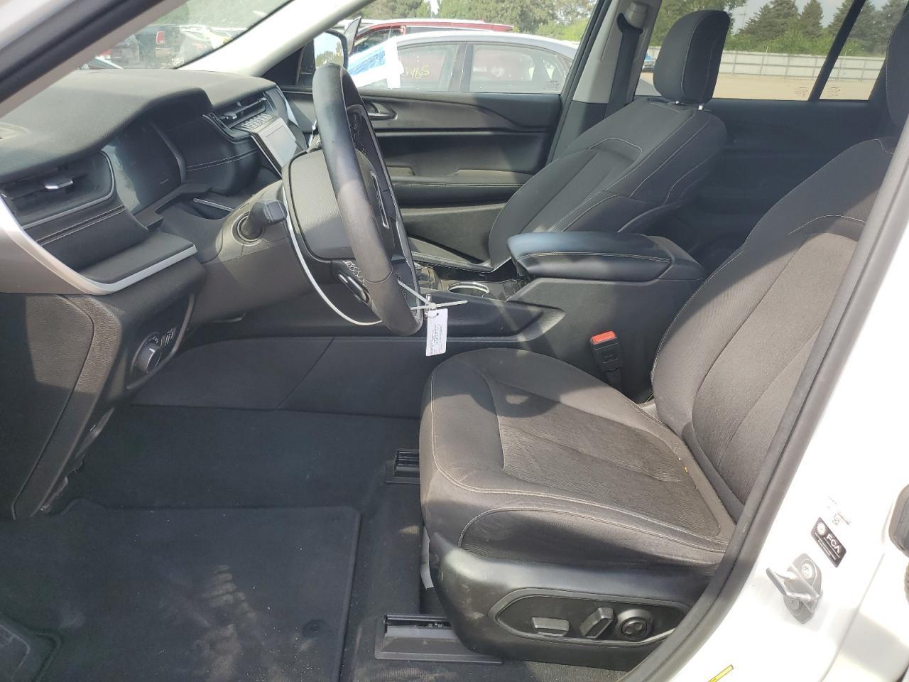 2023 Jeep Grand Cherokee Laredo - Фото 7