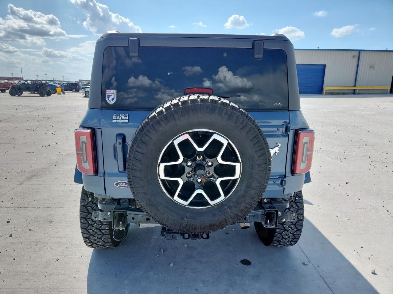 2024 Ford Bronco Outer Banks - Фото 6