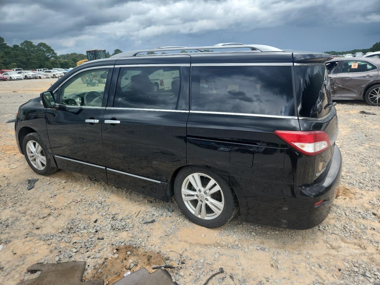 2013 Nissan Quest S - Image 2