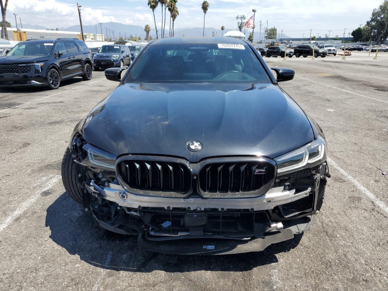 2023 BMW M5 - Фото 5