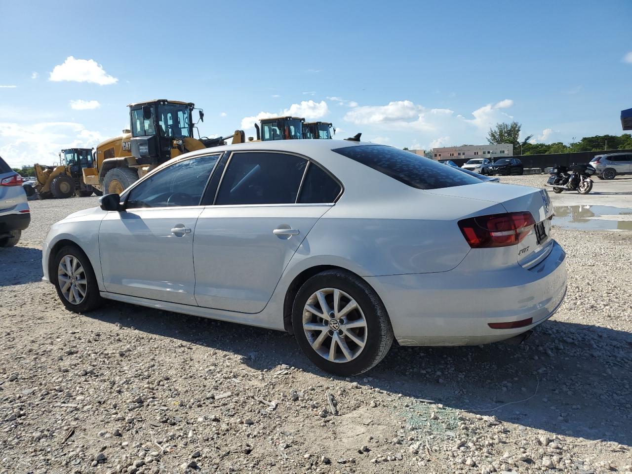 2017 Volkswagen Jetta Se - Image 2