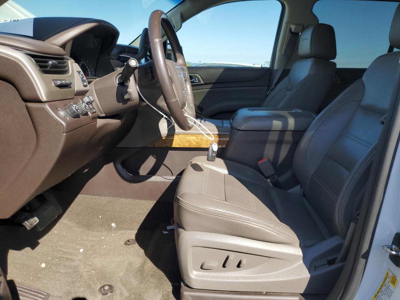 2017 GMC Yukon Denali - Image 7