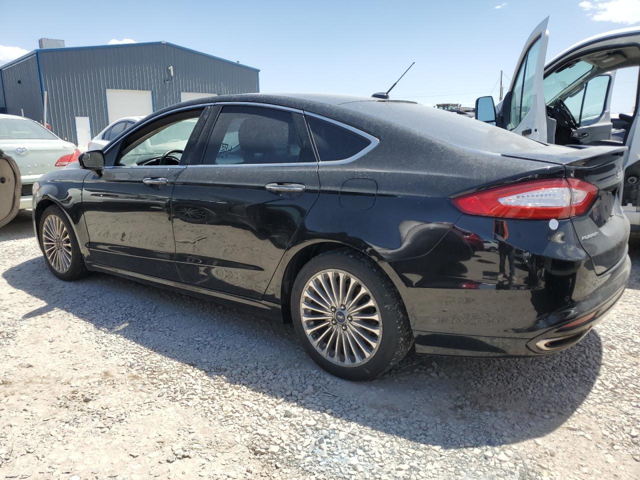 2016 Ford Fusion Titanium - Image 2