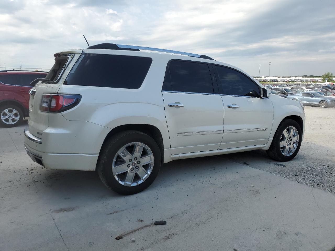 2015 GMC Acadia Denali - Фото 3