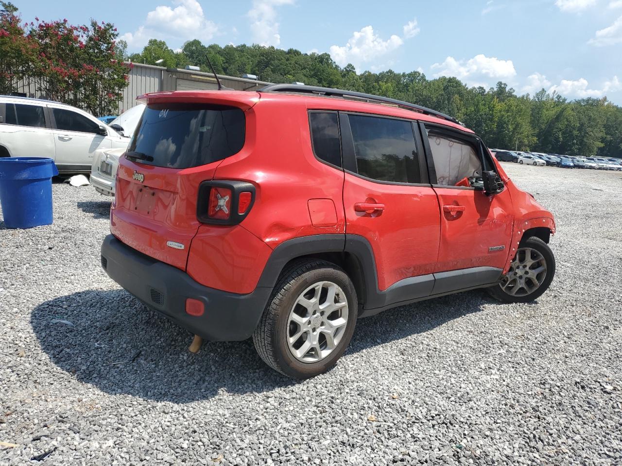 2015 Jeep Renegade Latitude - Image 3