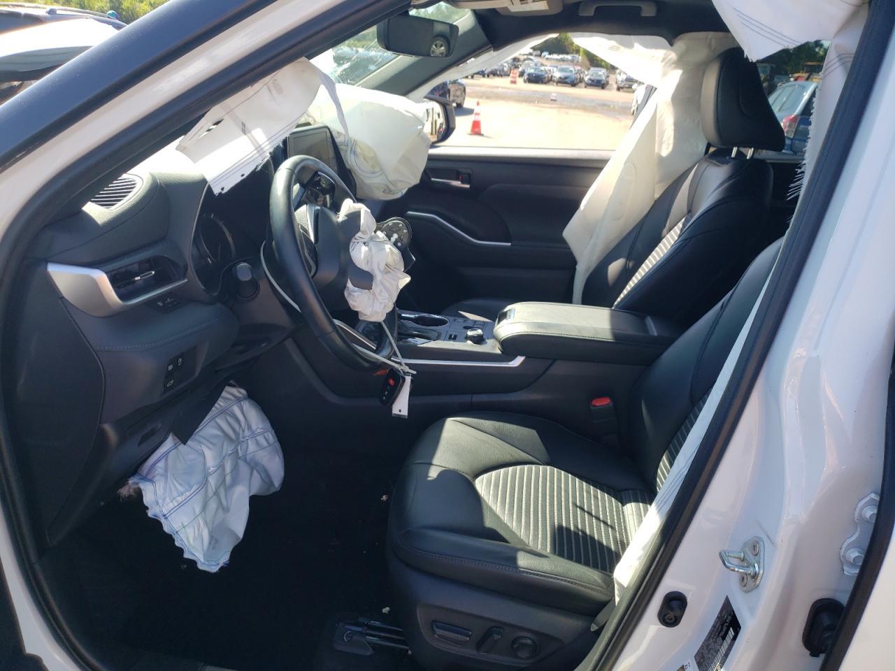 2023 Toyota Highlander L - Фото 7