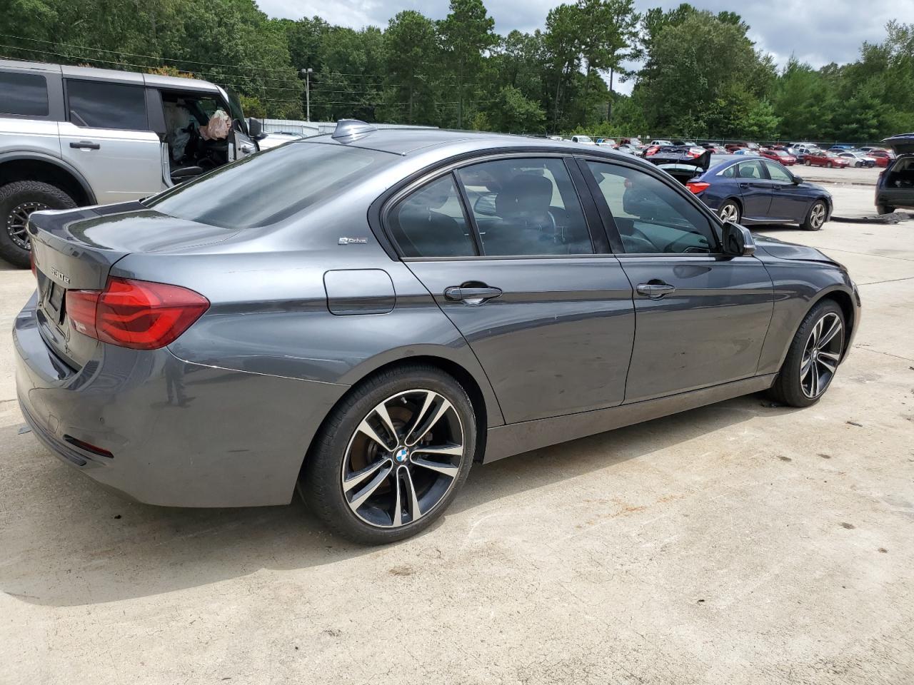 2018 BMW 330E - Фото 3