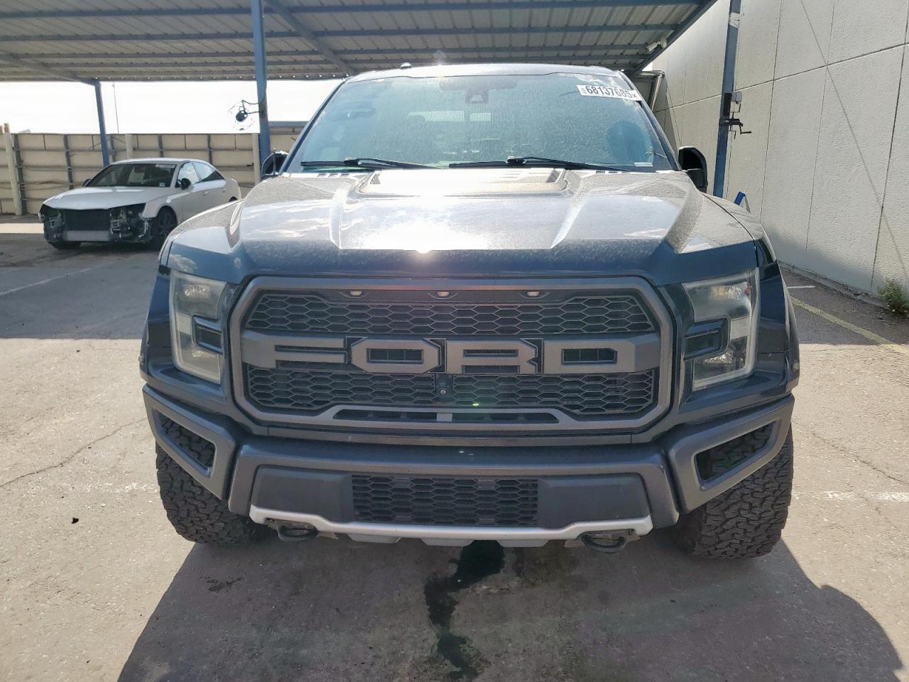 2017 Ford F150 Raptor - Фото 5