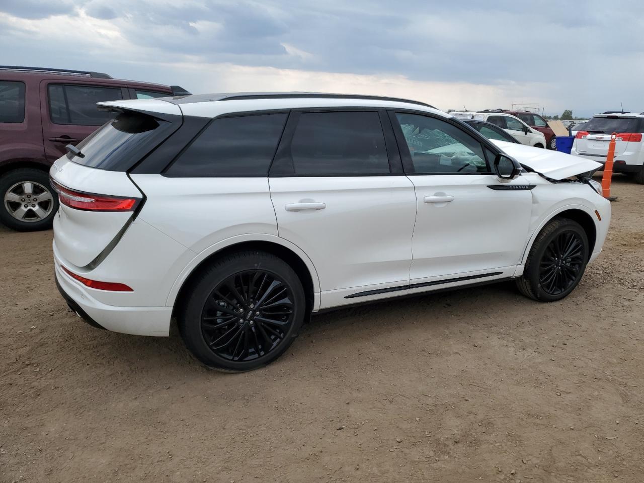 2025 Lincoln Corsair Grand Touring - Image 3