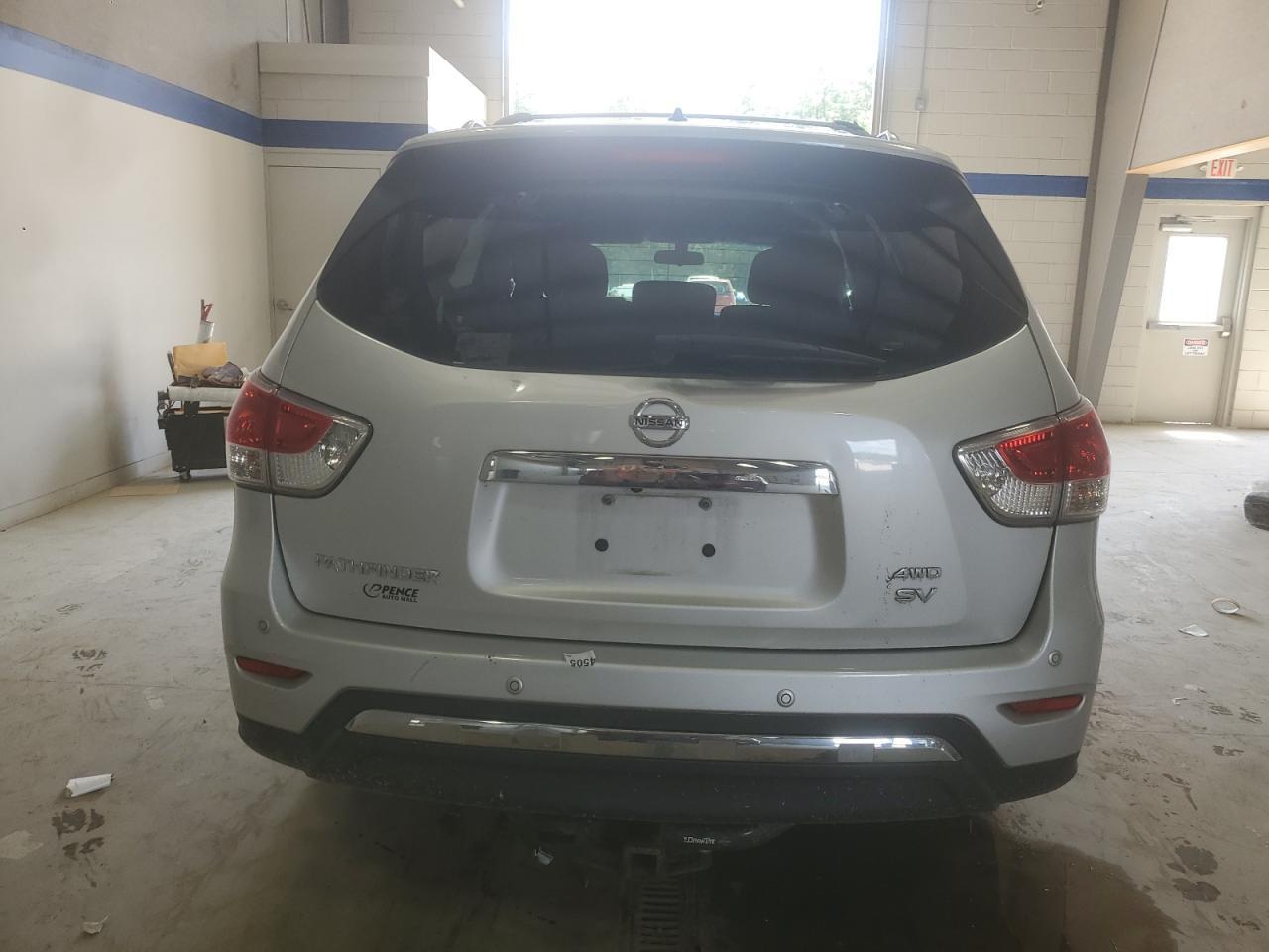 2014 Nissan Pathfinder S - Фото 6