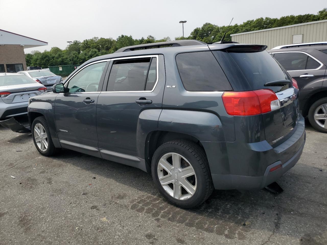 2011 GMC Terrain Sle - Image 2