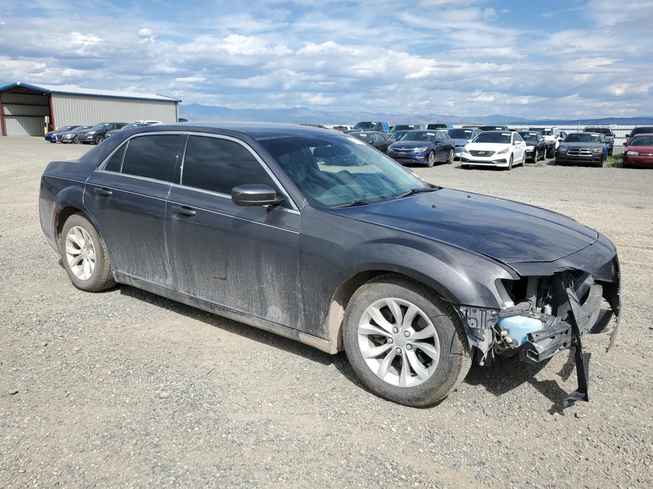 2015 Chrysler 300 Limited - Фото 4