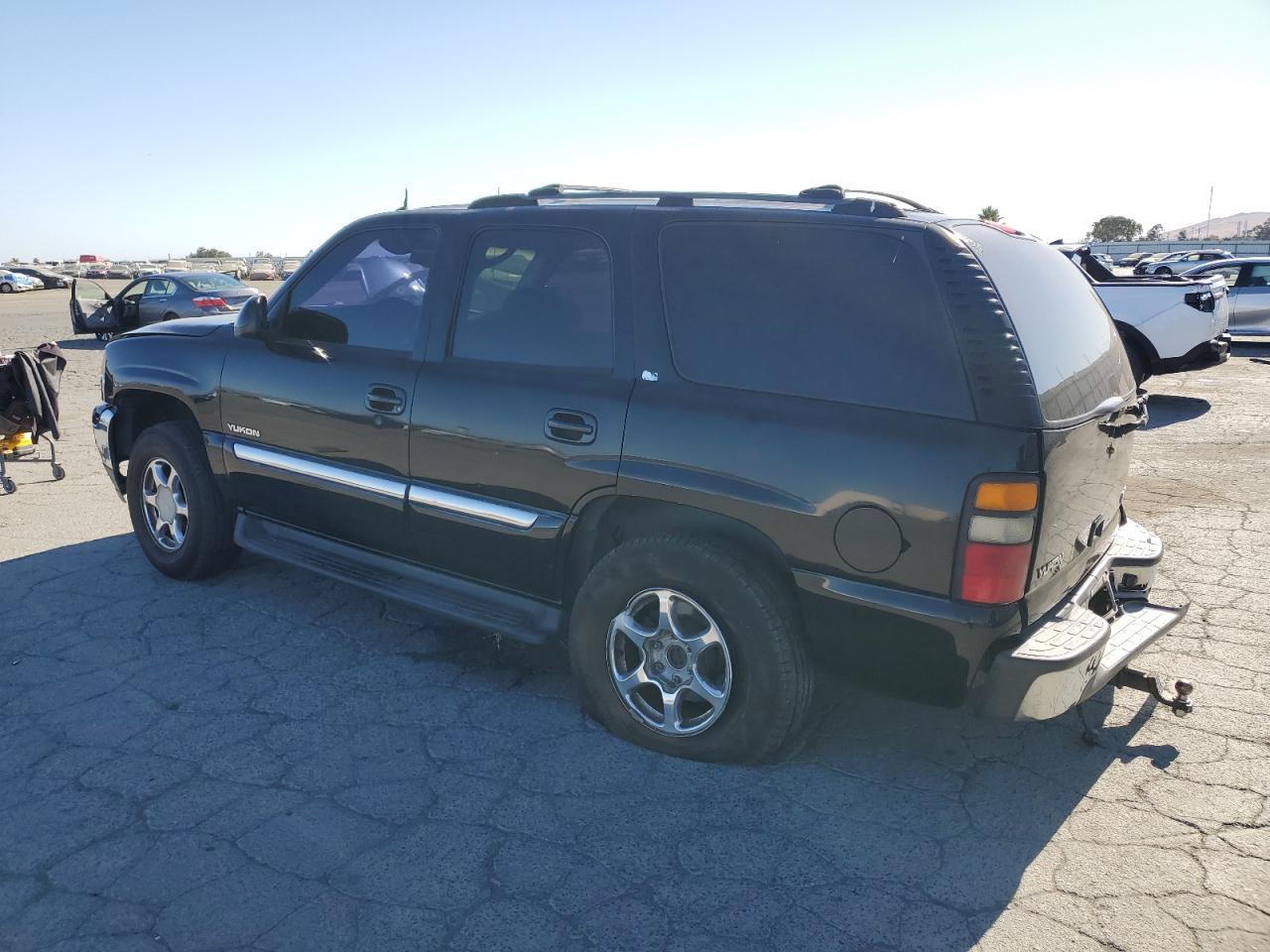 2005 GMC Yukon - Фото 2