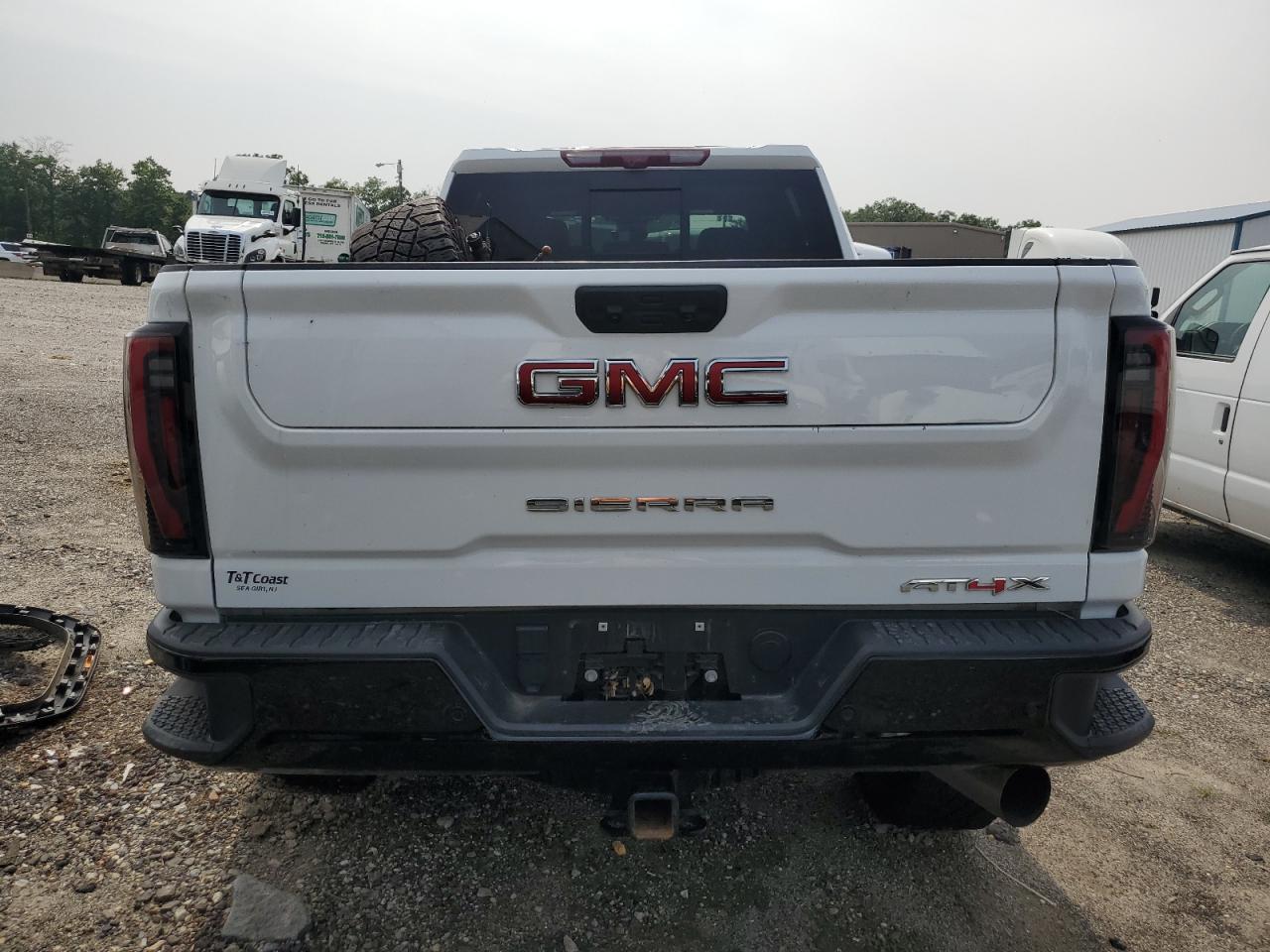 2024 GMC Sierra K2500 At4X - Image 6