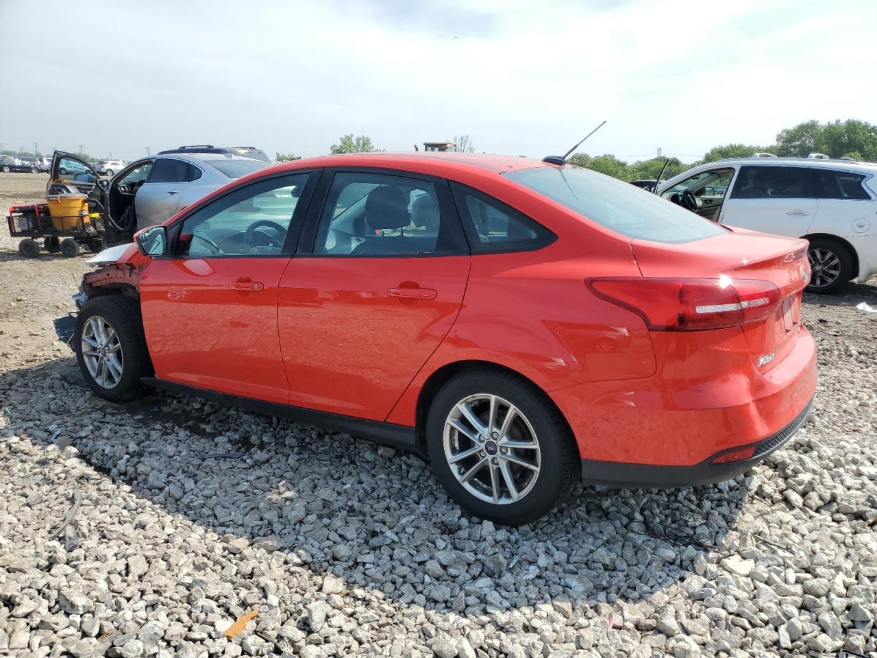 2016 Ford Focus Se - Image 2