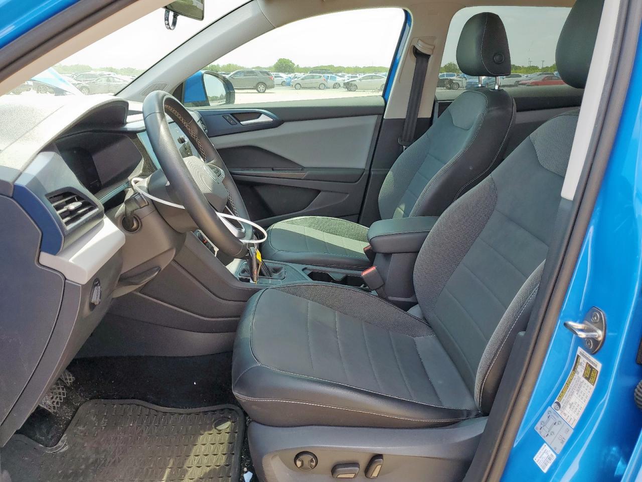 2022 Volkswagen Taos Se - Image 7