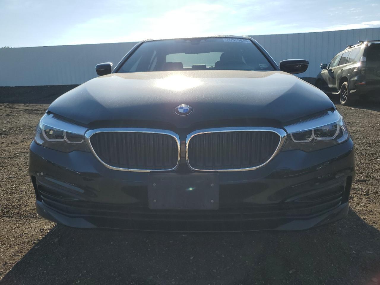 2019 BMW 530 Xi - Фото 5