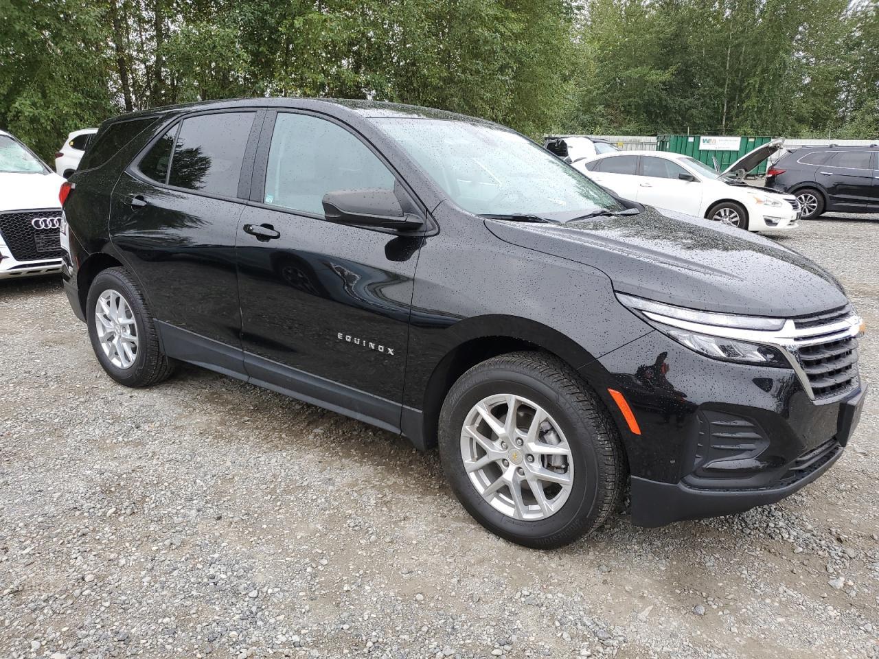 2022 Chevrolet Equinox Ls - Image 4