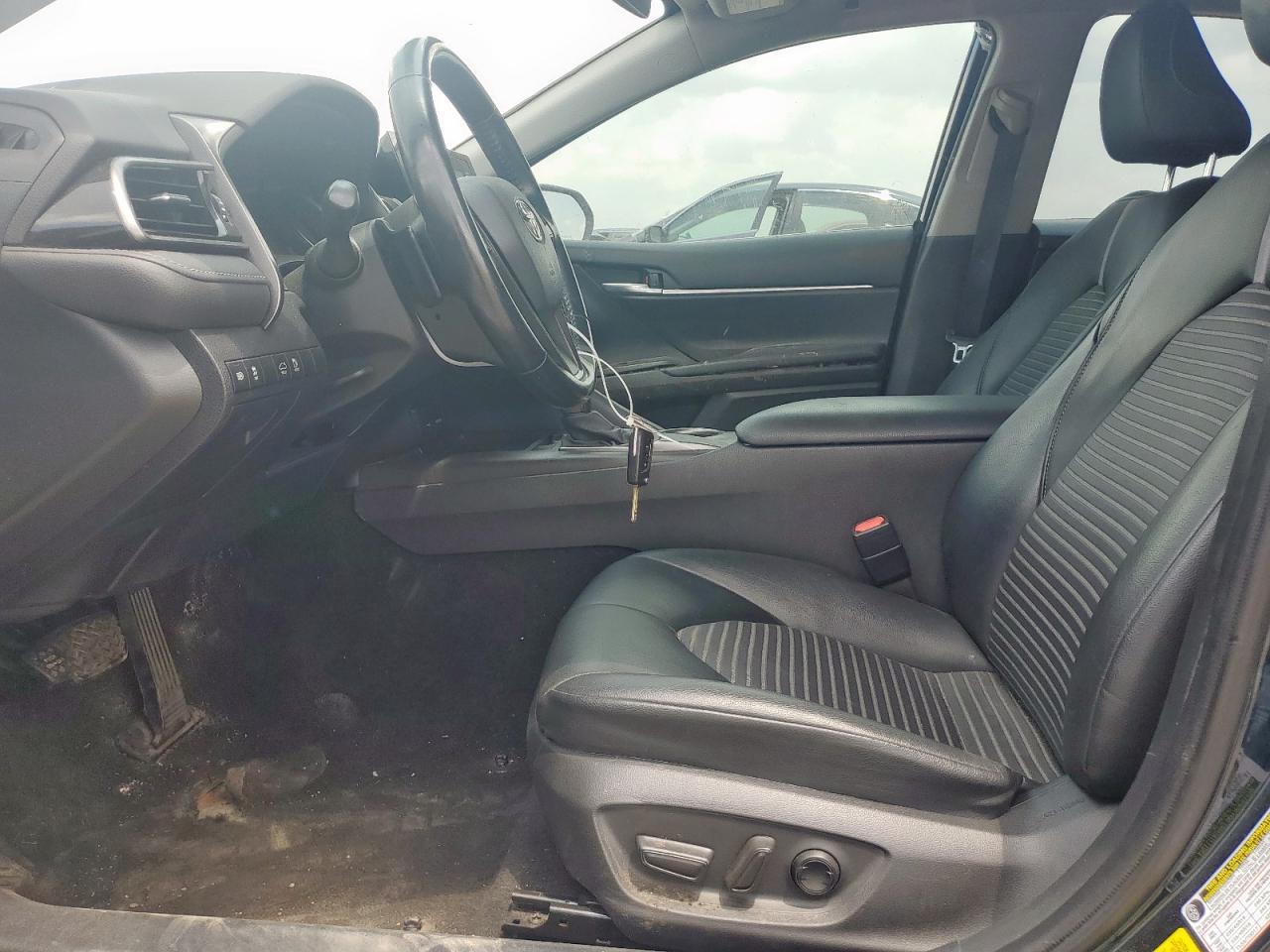 2021 Toyota Camry Se - Image 7