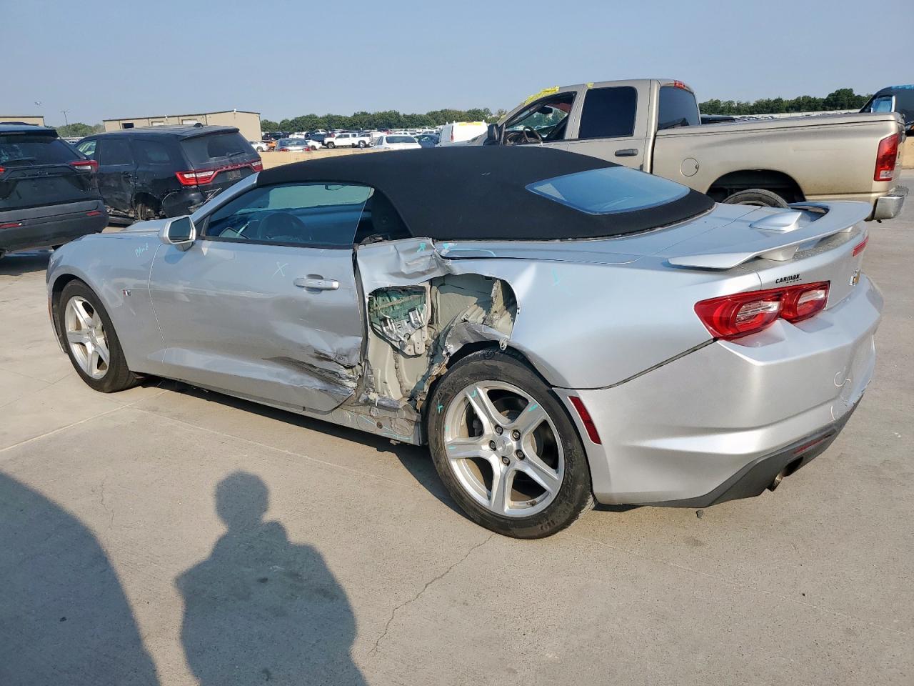 2019 Chevrolet Camaro Ls - Фото 2