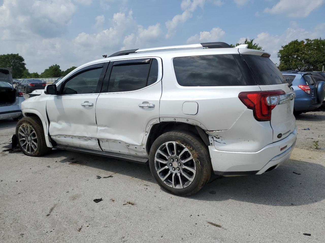 2023 GMC Acadia Denali - Фото 2