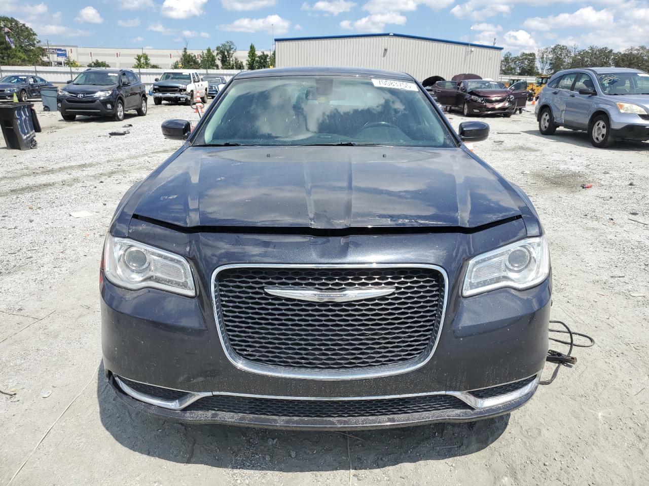 2016 Chrysler 300 Limited - Фото 5