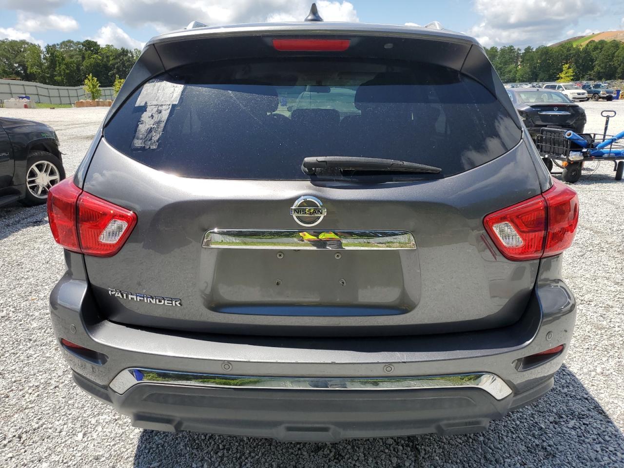 2019 Nissan Pathfinder S - Image 6