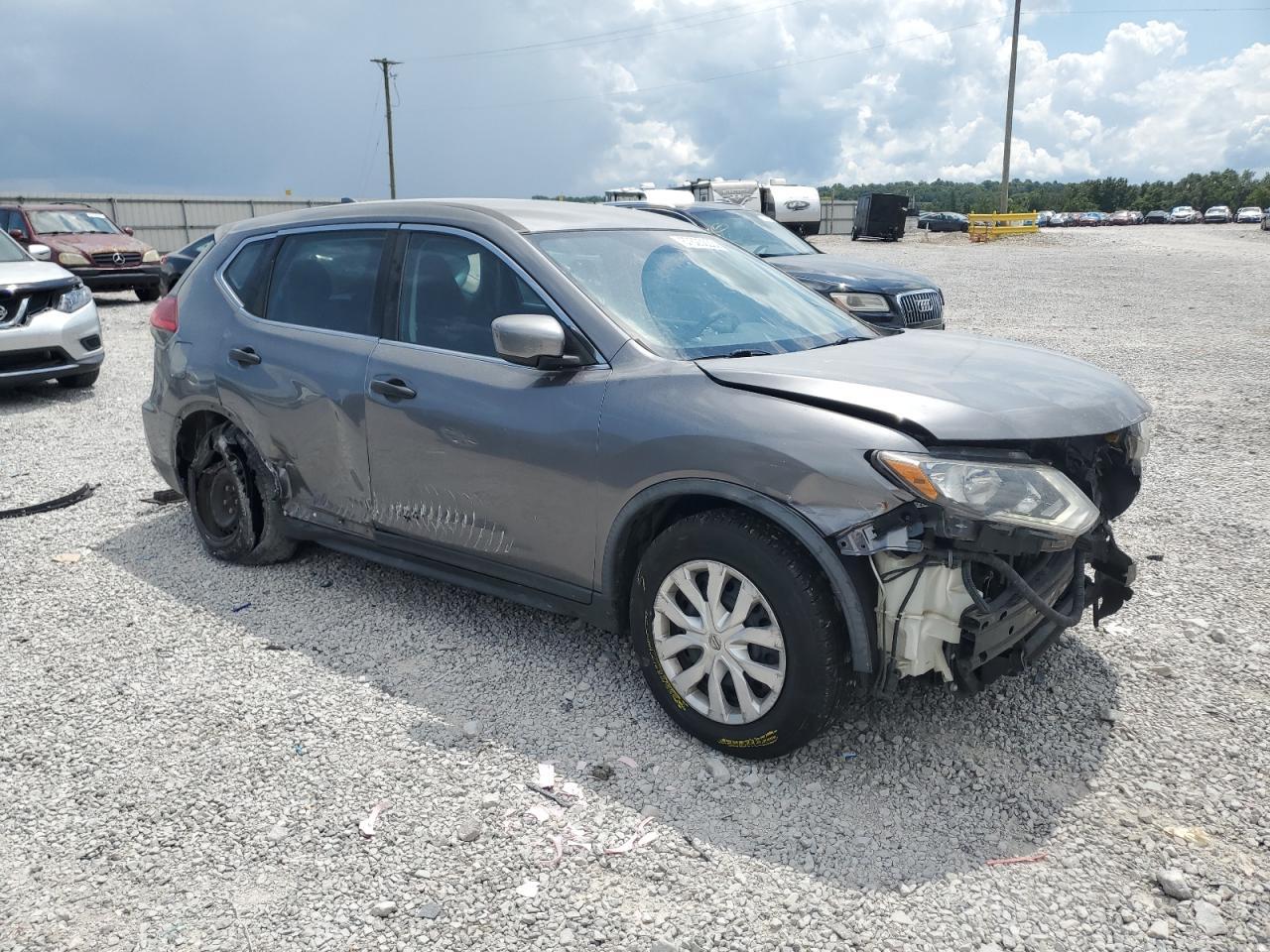 2017 Nissan Rogue S - Image 4
