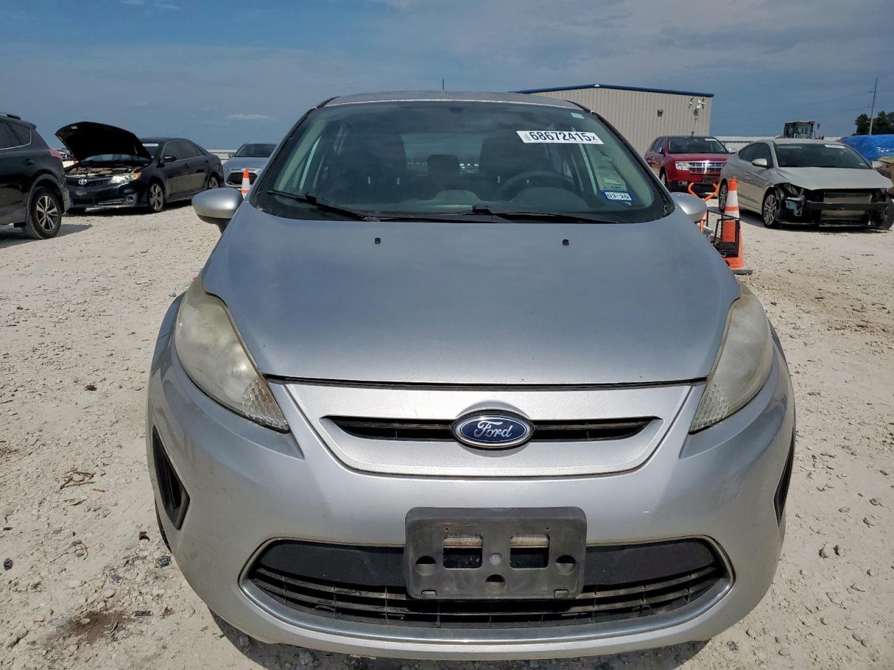 2012 Ford Fiesta Se - Image 5