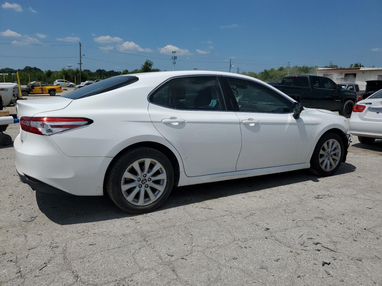 2018 Toyota Camry L - Image 3