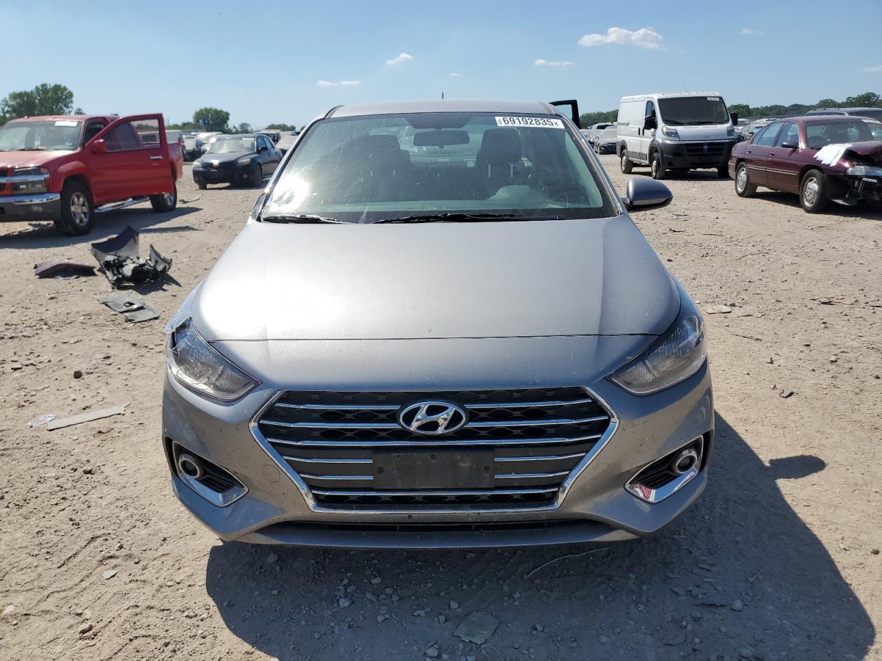 2022 Hyundai Accent Se - Фото 5