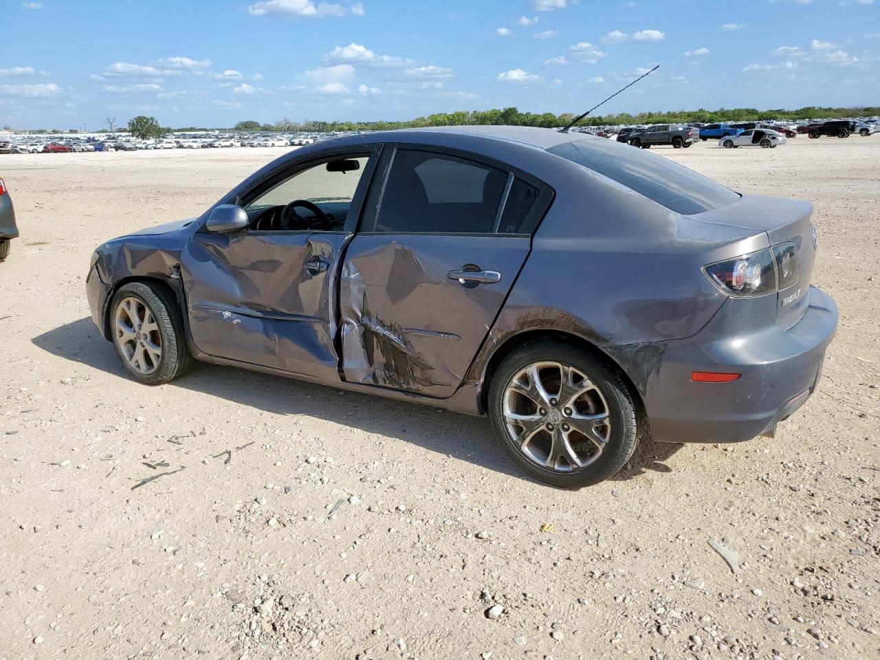 2009 Mazda 3 I - Image 2