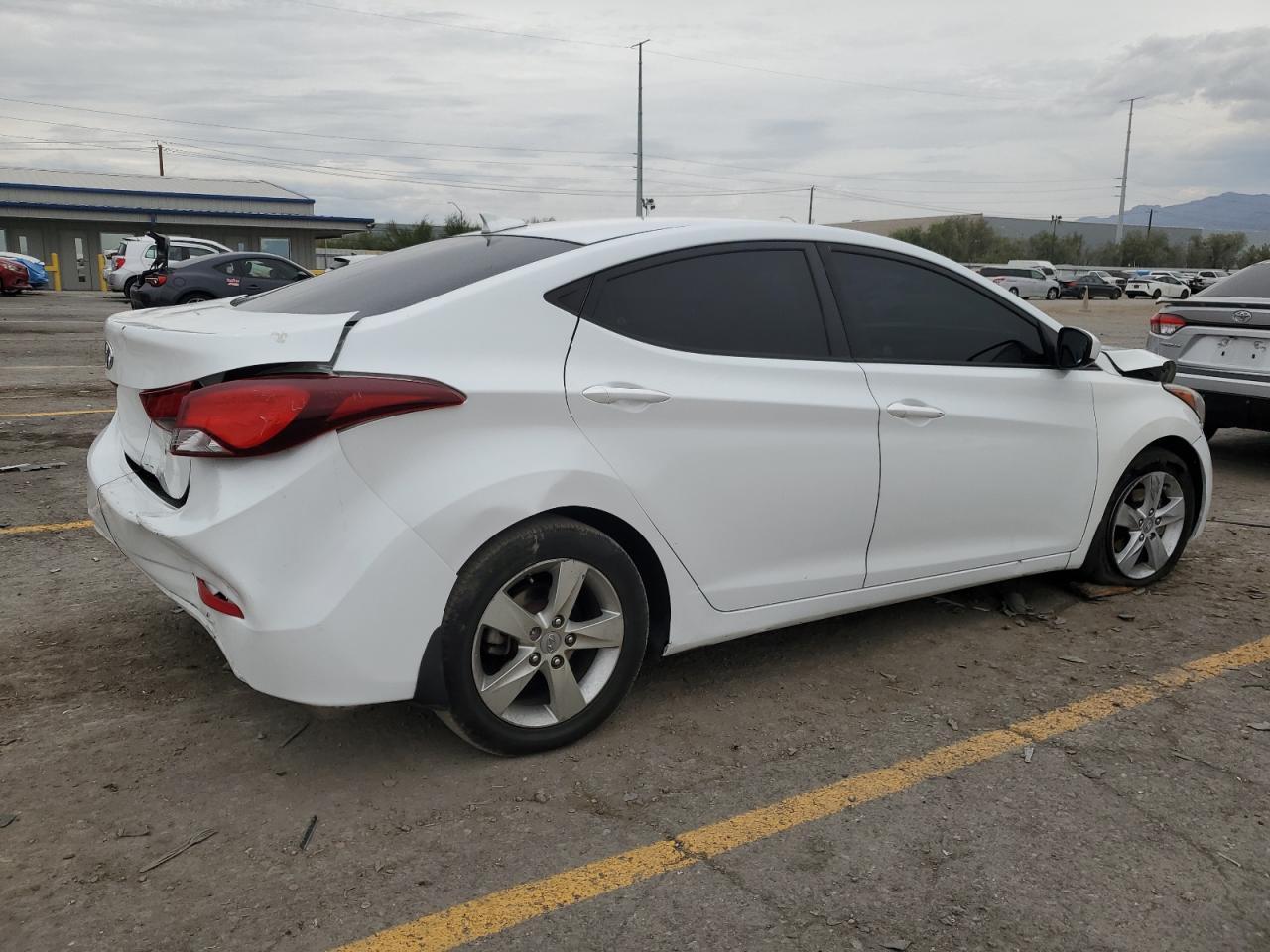 2016 Hyundai Elantra Se - Фото 3