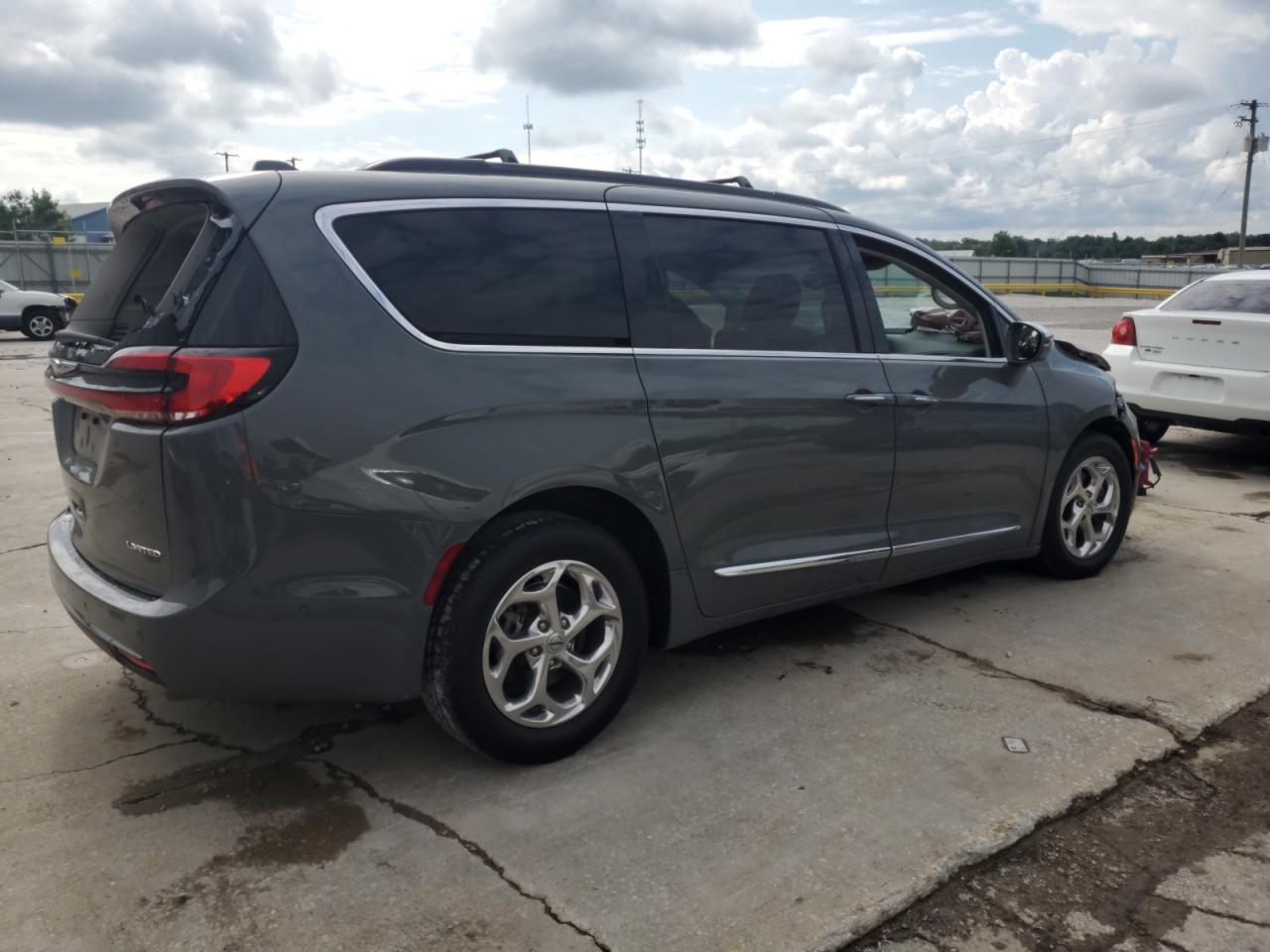 2022 Chrysler Pacifica Limited - Фото 3