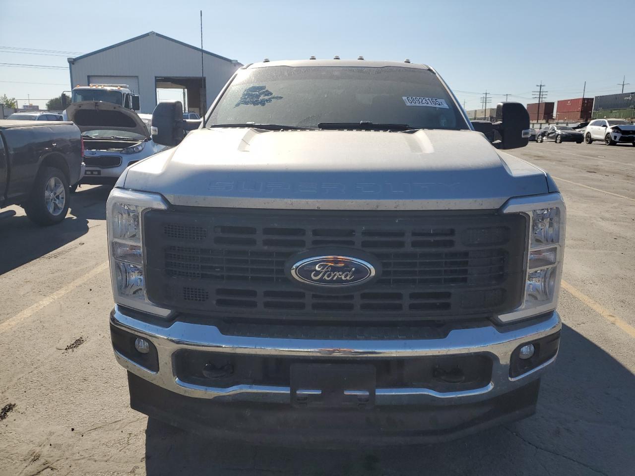 2024 Ford F350 Super Duty - Image 5